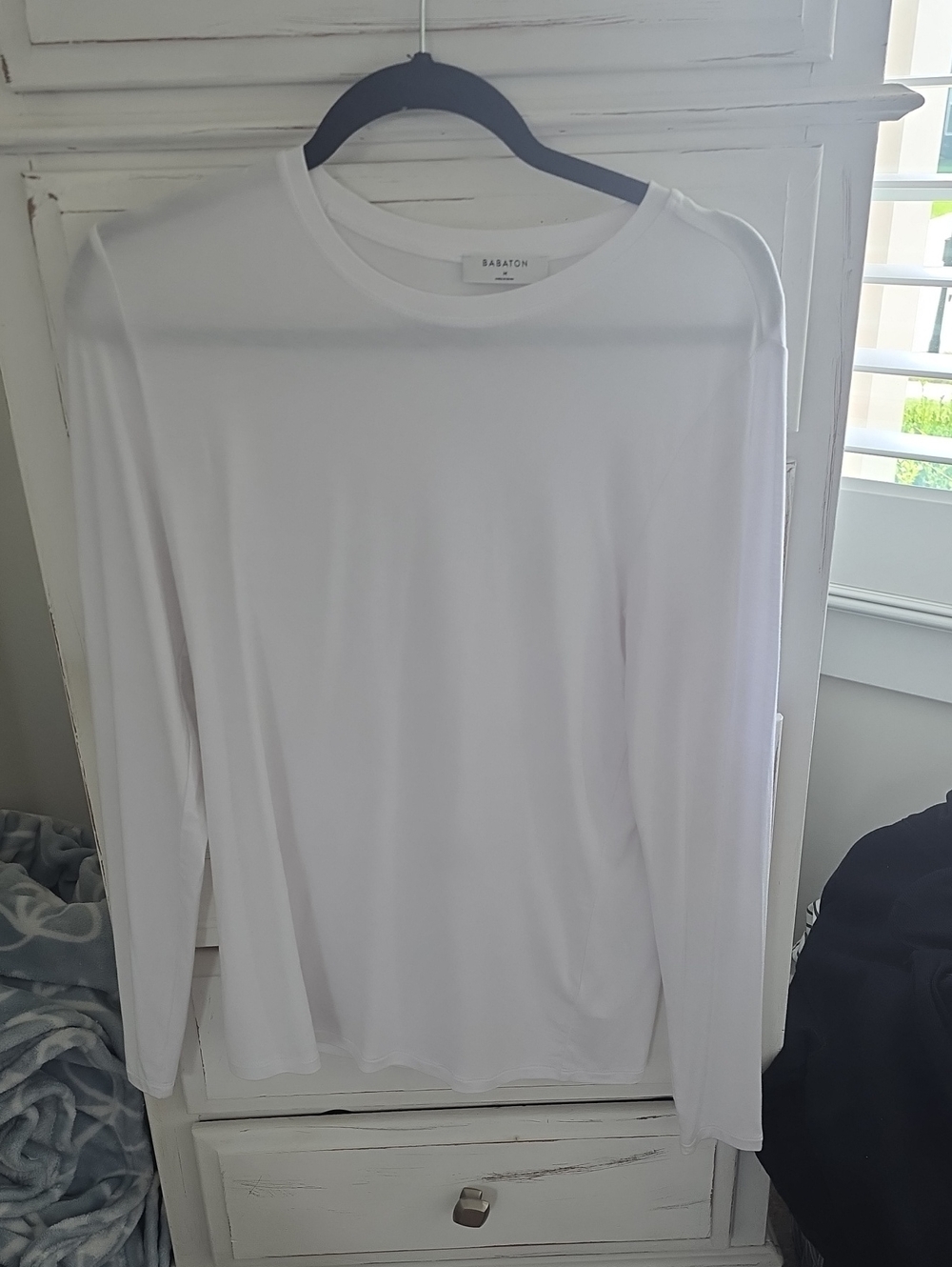 Babaton Men's Long Sleeve Crew Neck Shirt - White
